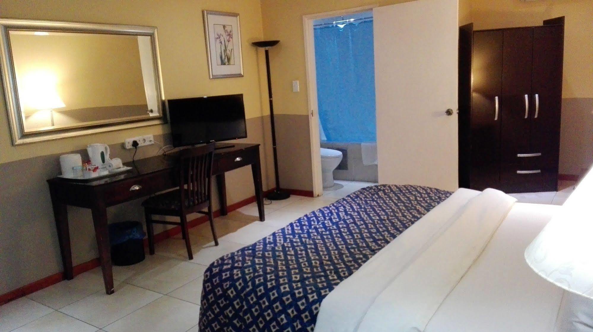 Villa Via Hotel Midrand Exteriér fotografie